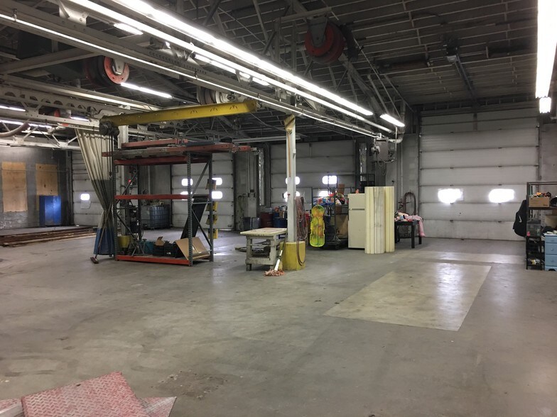 More Photos Of 1441 Central Ave, Columbus Auto Repair For Lease