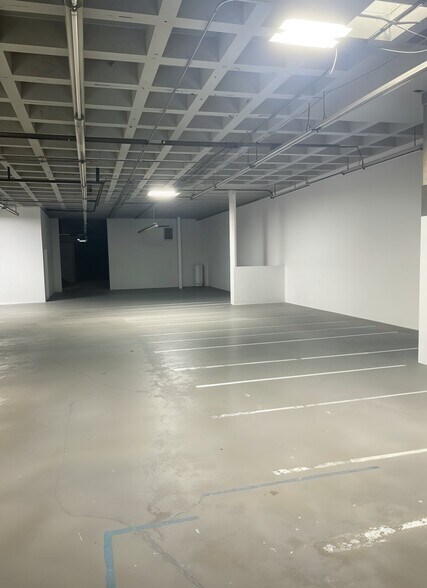 More Photos Of 1356 N Santiago St, Santa Ana Industrial For Sale