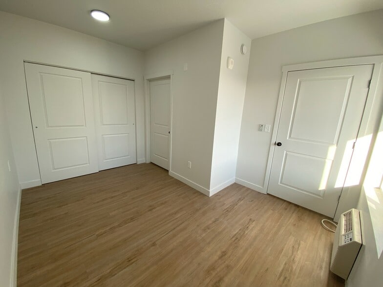 More Photos Of 404 E 5600 S, Salt Lake City Apartments For Sale
