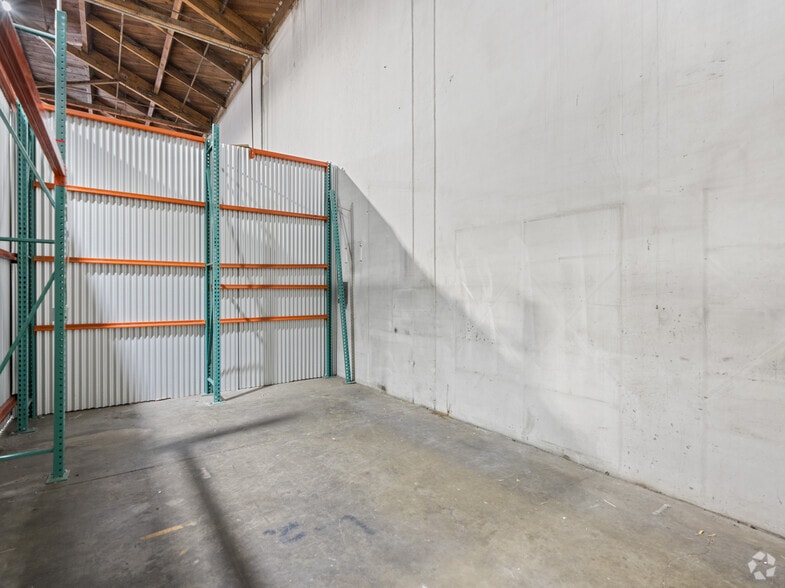 More Photos Of 205 E Alma Ave, San Jose Warehouse For Lease
