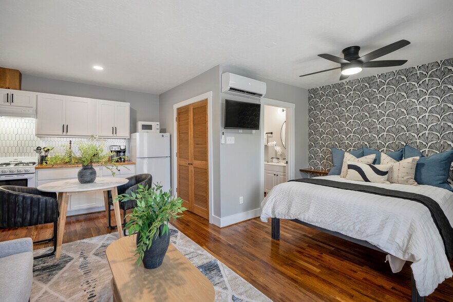 More Photos Of , Houston Multifamily For Sale