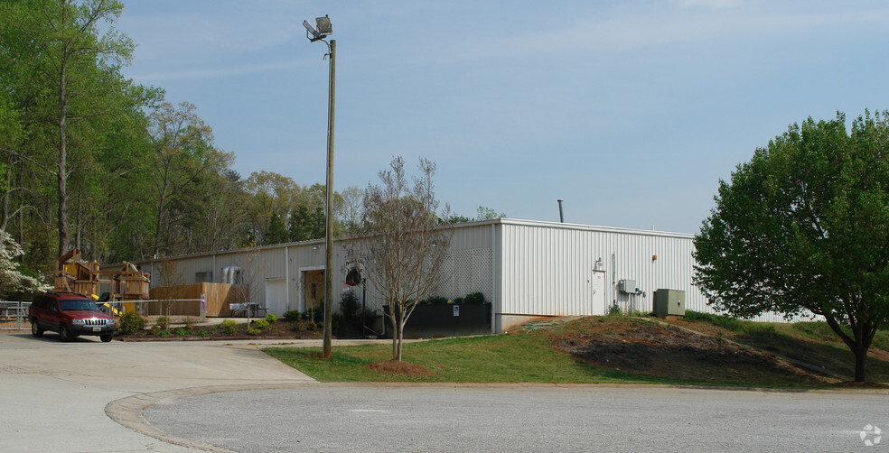 Primary Photo Of 142 Grace Dr, Easley Light Distribution For Lease