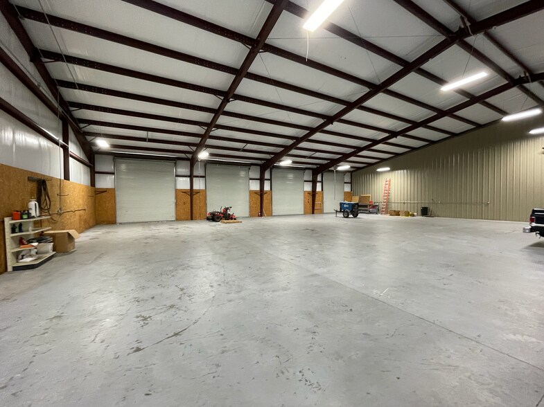 More Photos Of 101 Old Dairy Rd, Ailey Warehouse For Sale