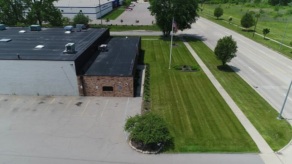 Primary Photo Of 26575 Northline Rd, Taylor Manufacturing For Lease