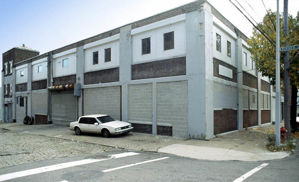 More Photos Of 1617 N 2nd St, Philadelphia Storefront Retail Office For Sale