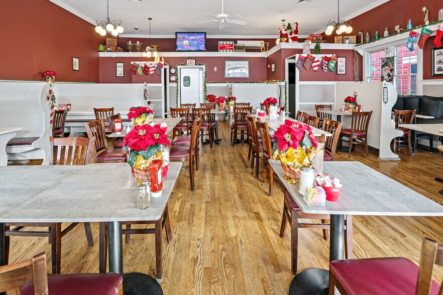 More Photos Of 688 E Bay Ave, Barnegat Restaurant For Sale