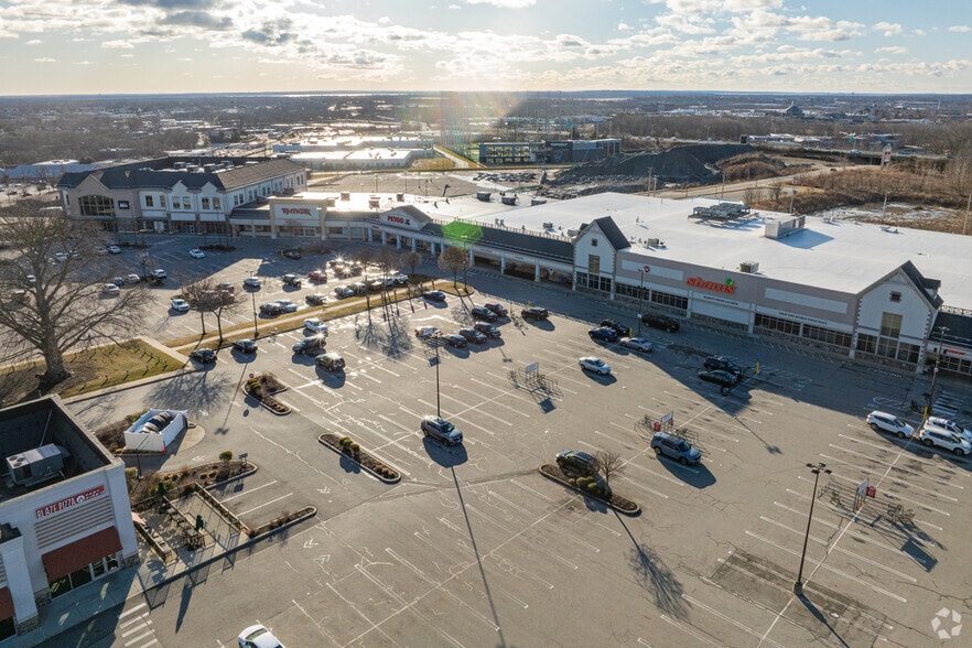 More Photos Of Sockanosset Cross Rd @ Rt. 2, Cranston Unknown For Lease