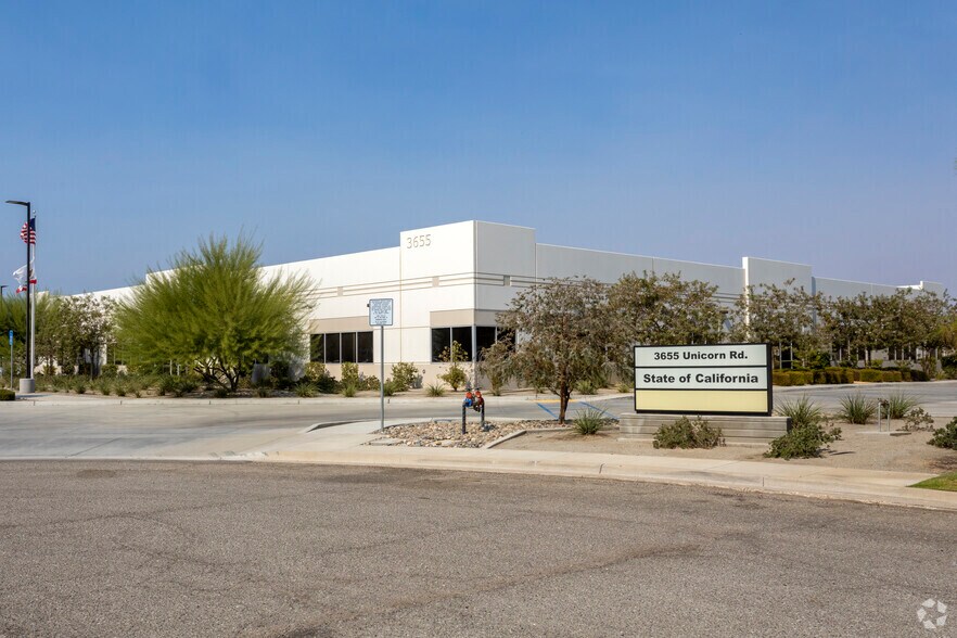 More Photos Of 3655 Unicorn Rd, Bakersfield Office For Lease