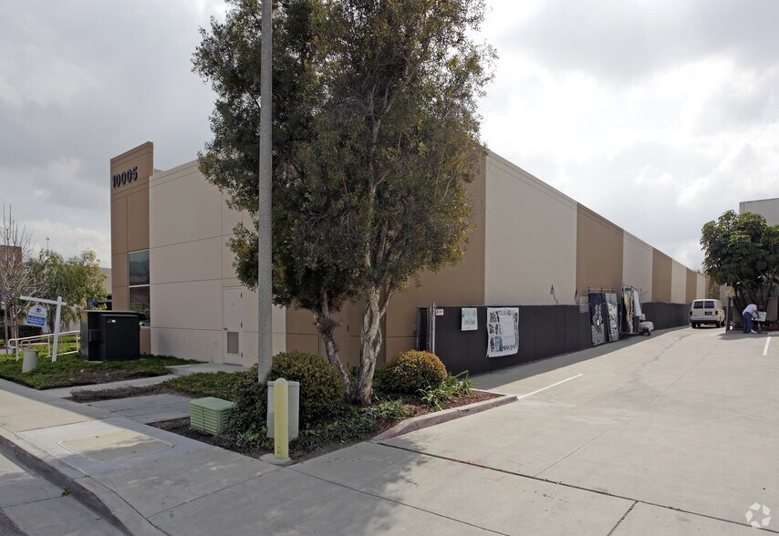 More Photos Of 10005 Marconi Dr, San Diego Distribution For Lease