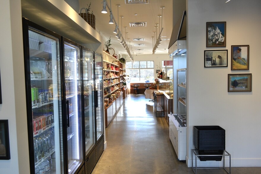 More Photos Of 430 Bedford Rd, Armonk Storefront Retail Office For Lease