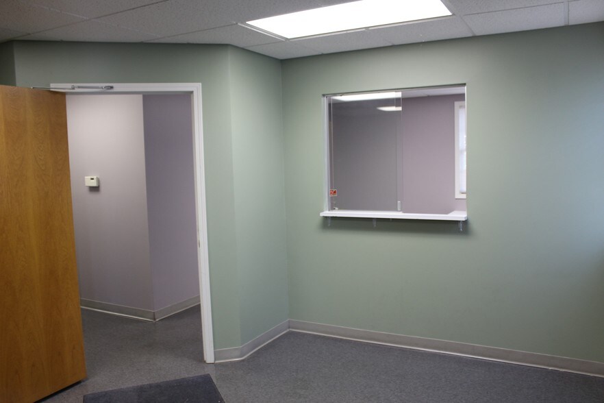 More Photos Of 2855 Northpark Ave, Huntington Medical For Lease