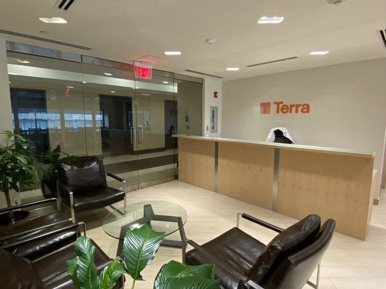 More Photos Of 2665 S Bayshore Dr, Coconut Grove Office For Lease