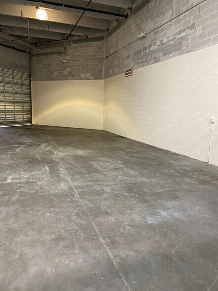 More Photos Of 1835 NW 112th Ave, Miami Warehouse For Lease