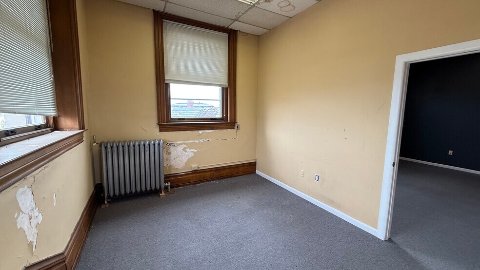 More Photos Of 242-248 W Broad St, Quakertown Office For Sale