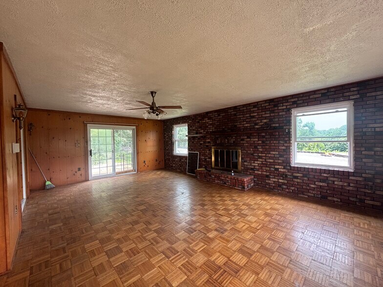 More Photos Of 1326 Furnace Rd, Linthicum Heights Industrial For Lease