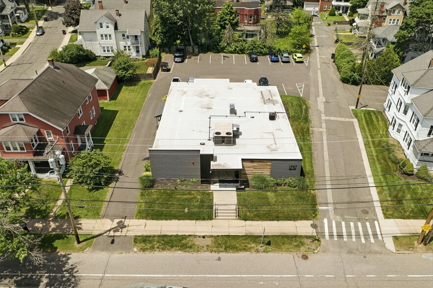 More Photos Of 1767 Northampton St, Holyoke Office Residential For Sale