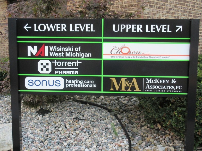 More Photos Of 1803 Whites Rd, Kalamazoo Office For Lease