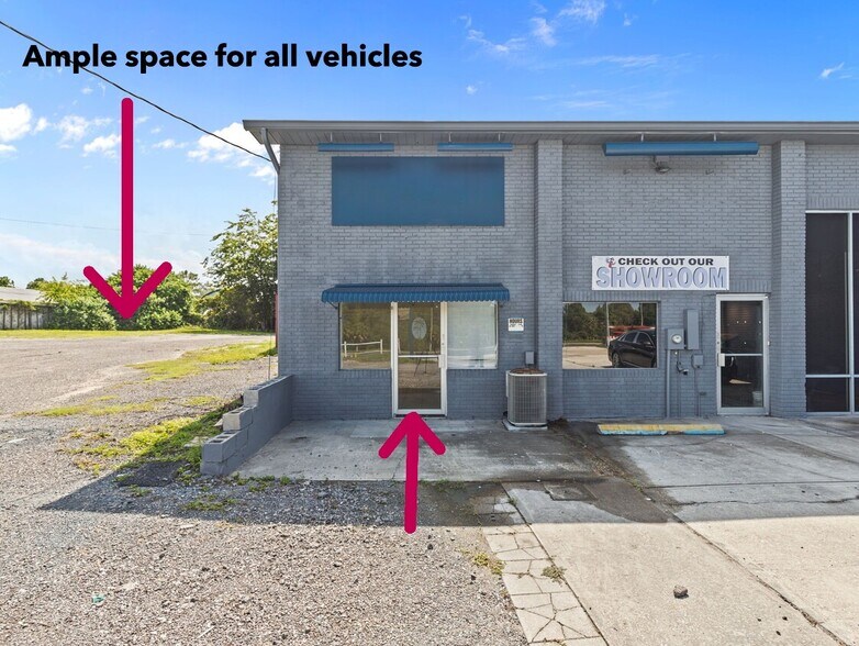 Primary Photo Of 18508-18510 US Highway 19, Hudson Light Manufacturing For Lease