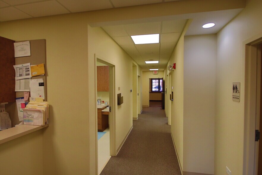 More Photos Of 10741-10745 W 165th St, Orland Park Office For Sale