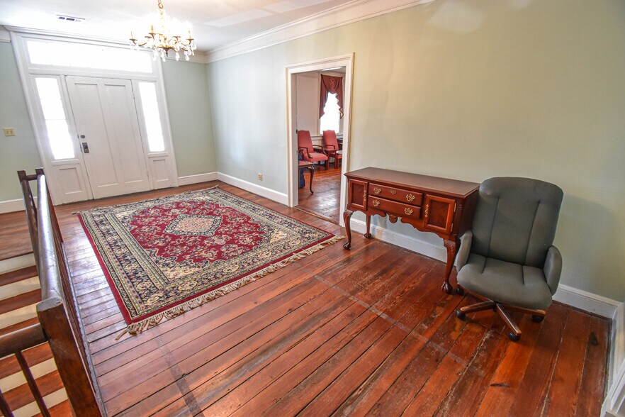 More Photos Of 2606 8th St, Tuscaloosa Office For Sale