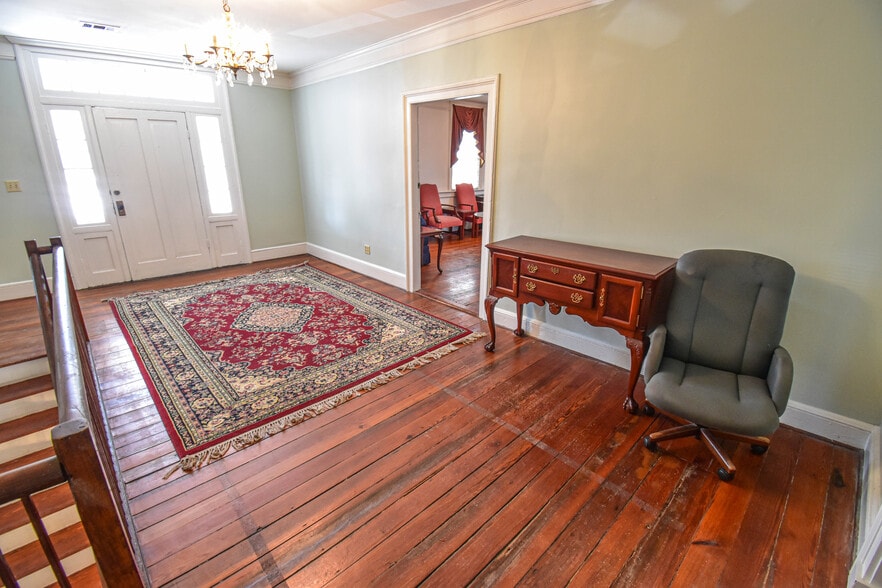 More Photos Of 2606 8th St, Tuscaloosa Office Residential For Sale