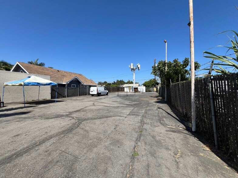 More Photos Of 1325 S Main St, Santa Ana Land For Lease