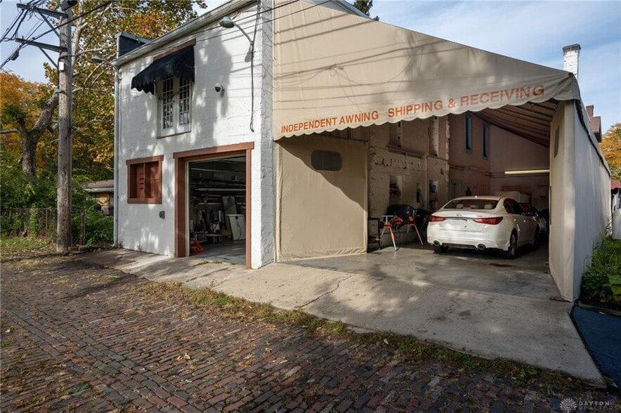 More Photos Of 324 Jones St, Dayton Office For Sale