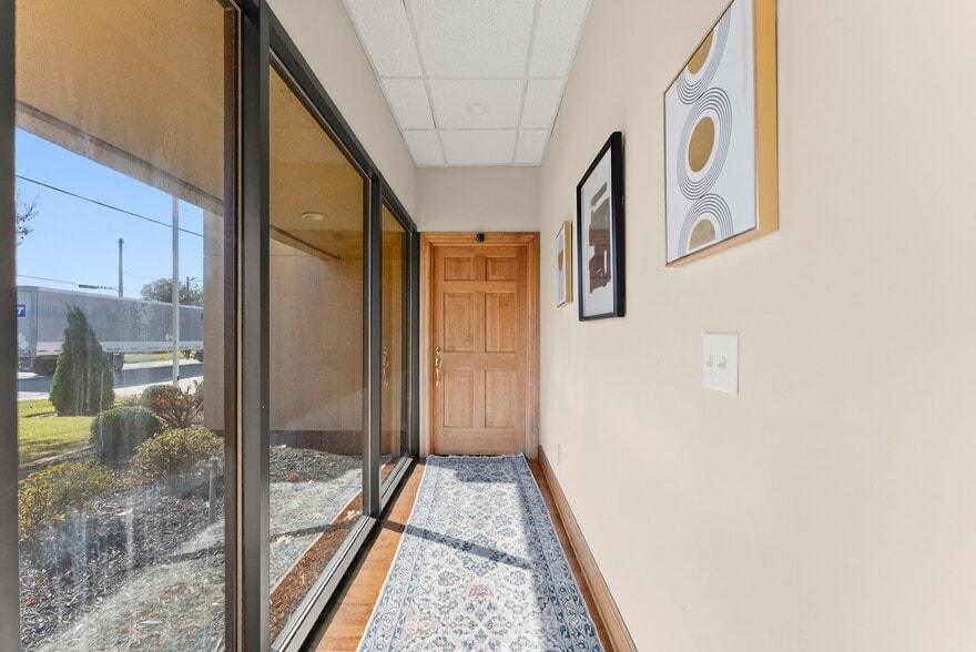 More Photos Of 636 Industrial Blvd, Gainesville Warehouse For Sale