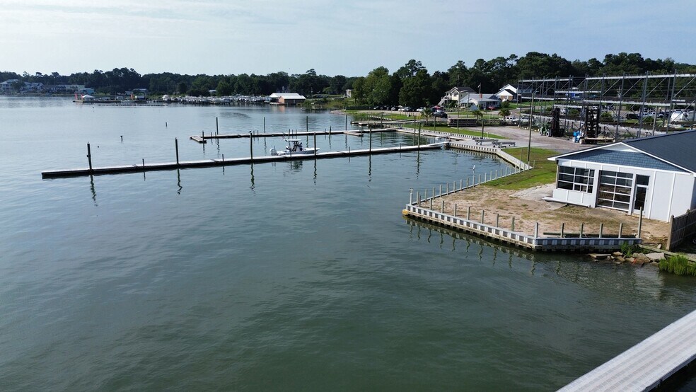 More Photos Of 322 Fulcher Landing Rd loop, Sneads Ferry Marina For Sale