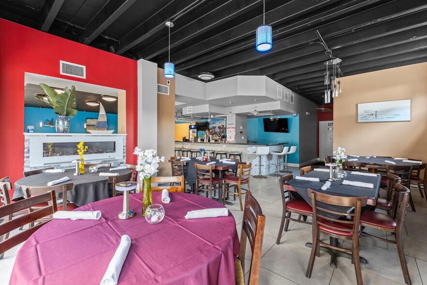 More Photos Of 502-504 Lucerne Ave, Lake Worth Restaurant For Lease