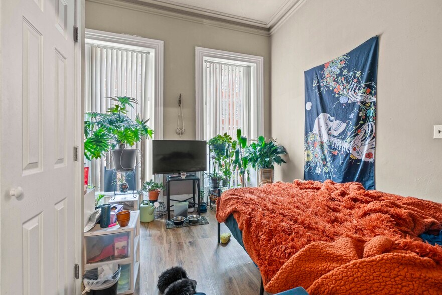 More Photos Of 1407 McCulloh St, Baltimore Apartments For Sale