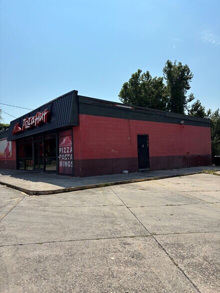 More Photos Of 1001 Highway 1 S, Donaldsonville General Retail For Sale