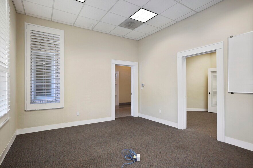 More Photos Of 155 8th St N, Saint Petersburg Office Residential For Lease