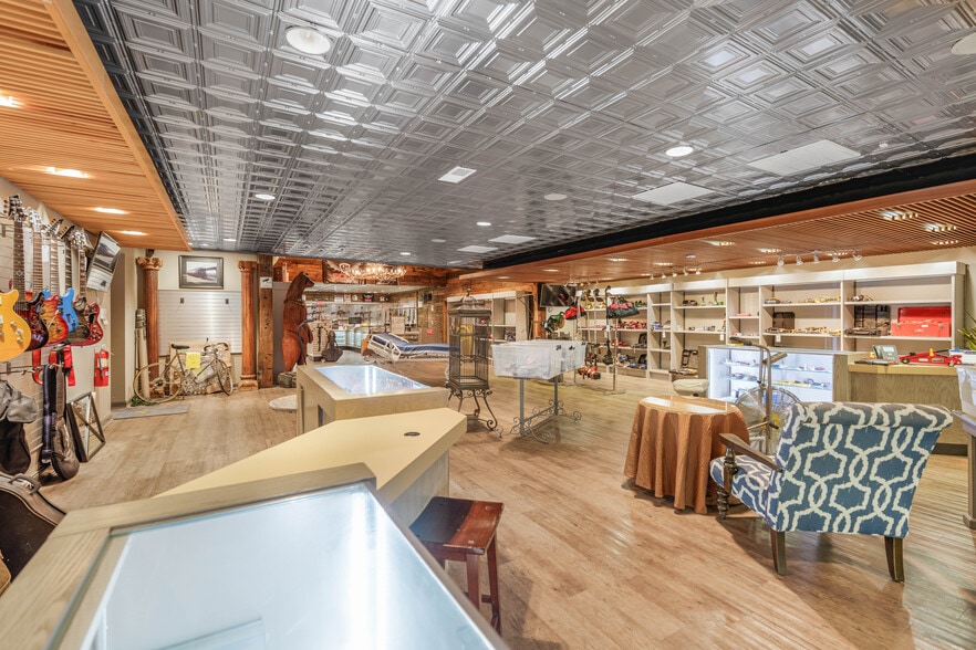 More Photos Of 255 Cumberland Trace Rd, Bowling Green Flex For Lease