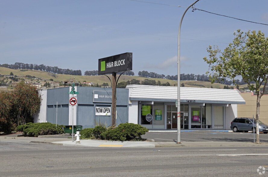 Primary Photo Of 14210 E 14th St, San Leandro Office For Sale