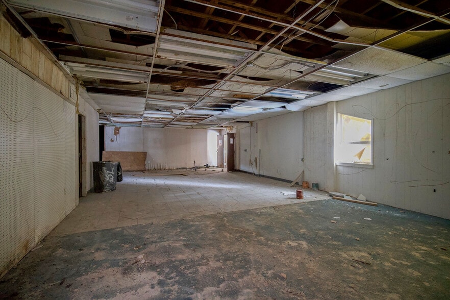 More Photos Of 221 S Walnut Ave, Sidney Warehouse For Sale