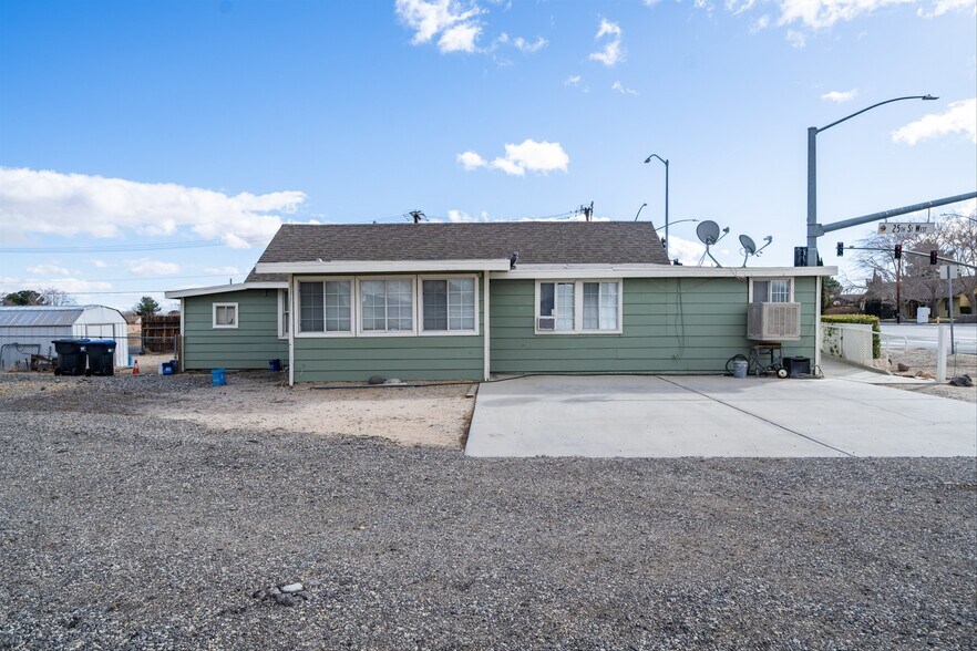 More Photos Of 2507 W Avenue L, Lancaster Apartments For Sale