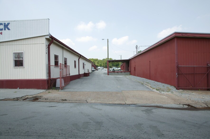 More Photos Of 2314 Clifton Ave, Nashville Warehouse For Lease