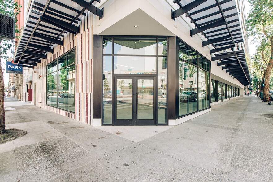 More Photos Of 504-538 SW 4th Ave, Portland Parking Garage For Lease