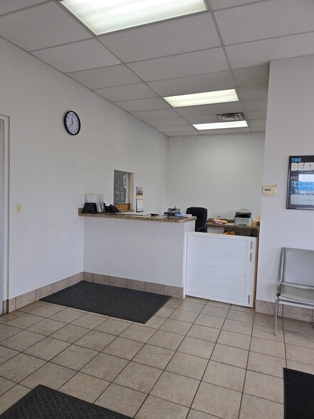 More Photos Of 2809 Brookpark Rd, Cleveland Auto Repair For Lease