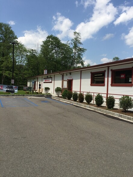 More Photos Of 3120 Lexington Ave, Mohegan Lake Freestanding For Sale