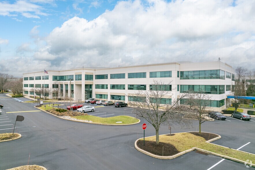 More Photos Of 4 Walnut Grove Dr, Horsham Township Office For Lease