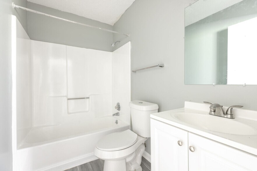 More Photos Of 333 S Mock Rd, Albany Apartments For Sale