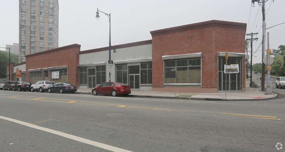 More Photos Of 419-433 Elizabeth Ave, Newark Freestanding For Lease