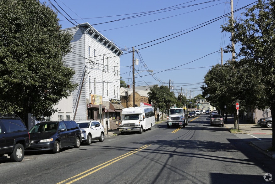 More Photos Of 4317-4319 Bergen Tpke, North Bergen Storefront Retail Residential For Lease