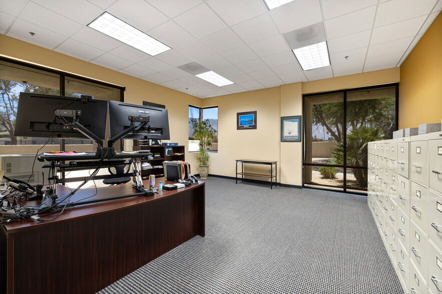 More Photos Of 550 S Paseo Dorotea, Palm Springs Medical For Sale