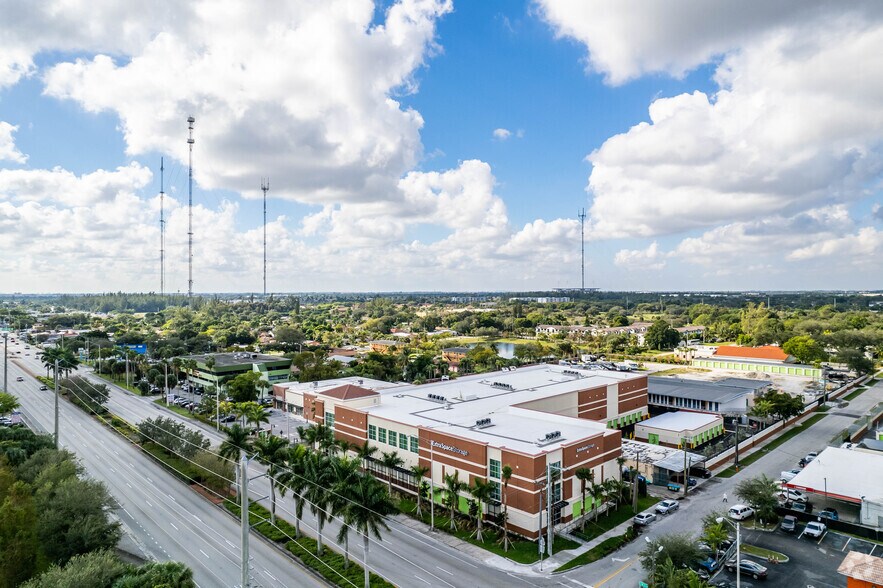 More Photos Of 3590 S State Road 7, West Park Self Storage For Lease