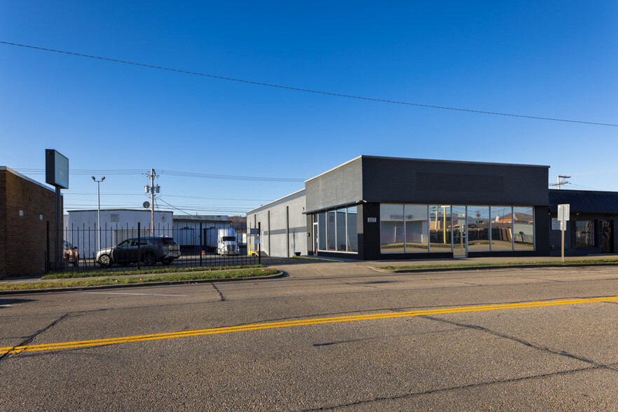 Primary Photo Of 527 E Market St, Kingsport Industrial For Lease