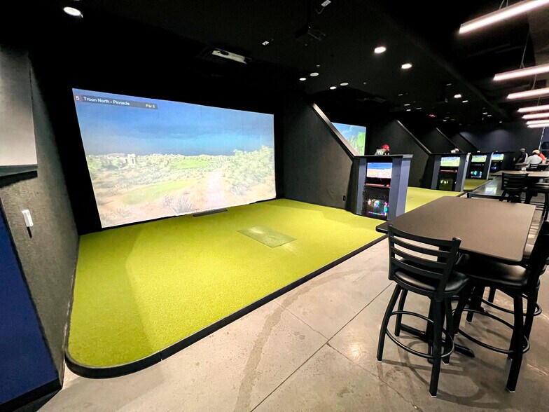 More Photos Of 6409 N Big Spring St, Midland Storefront For Sale