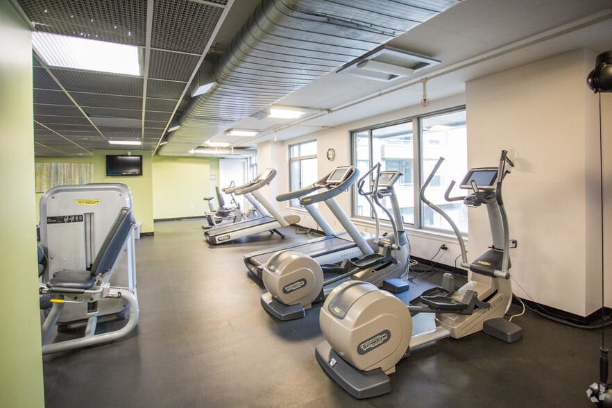 More Photos Of 8710 Cameron St, Silver Spring Apartments For Lease